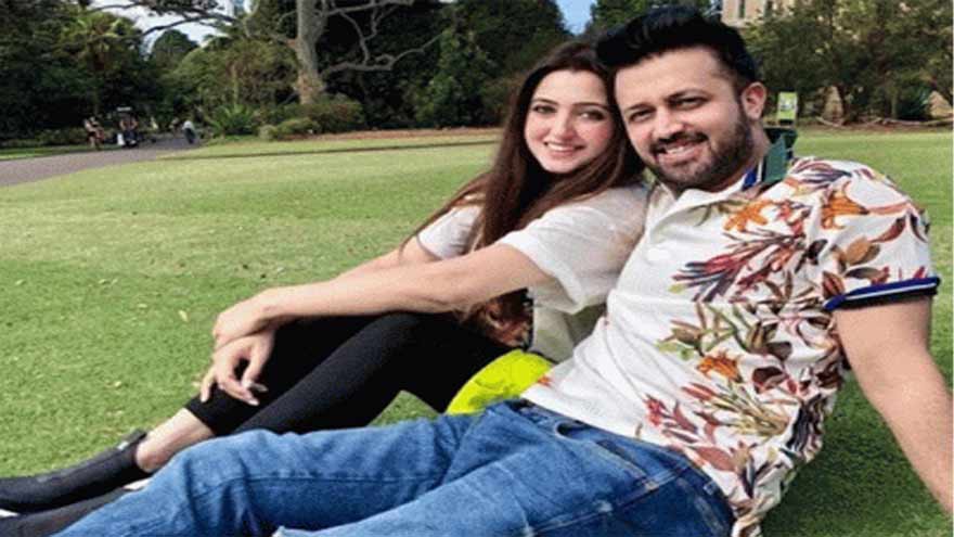 Pakistani singer Atif Aslam and his wife Sarah Bharwana.