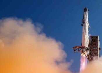 Elon Musk and the potential merger of SpaceX and Tesla amid rising AI revenue and Starlink expansion.