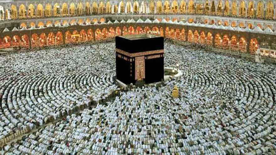 Intending pilgrims complete payments under Pakistan’s government Hajj scheme.