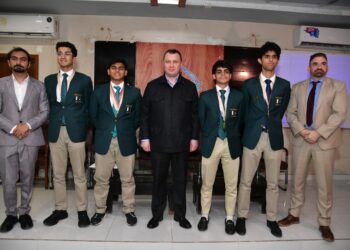 KGS students with gold medal at international climate Olympiad in Russia