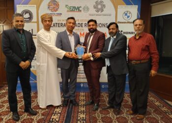 Malaysian Consul General Mohd Yunus Ibrahim with diplomatic representatives and business leaders at a Pakistan-Malaysia trade seminar in Karachi