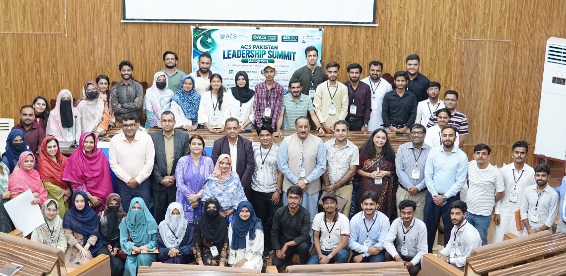 ACS@150 Pakistan Student Leadership Summit participants discuss laboratory safety, student leadership and chemical sciences at the University of Karachi.