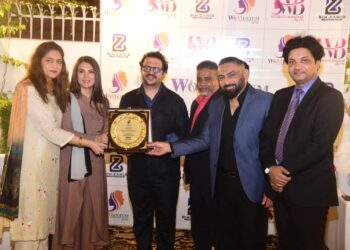 Distinguished guests and business leaders gather at the Womentum by Hira Strategic Connections Night in Karachi.