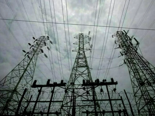 Pakistan’s power distribution companies targeted for privatisation under government reforms