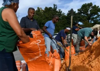 Hurricane Isaias impacts Florida’s Gulf Coast with strong winds, heavy rain and flooding