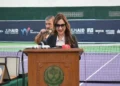 Natalie Baker and tournament organisers at the JFF Women’s World Tennis W15 Futures Tournament in Islamabad