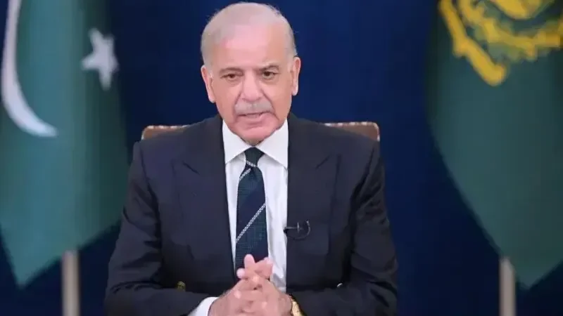 Prime Minister Shehbaz Sharif addressing an event in Islamabad amid PTI long march tensions